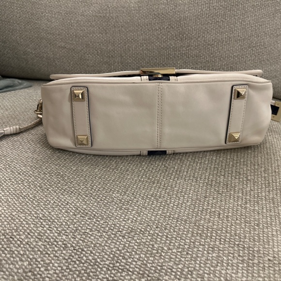 L.A.M.B white leather and navy handbag - Picture 2 of 7